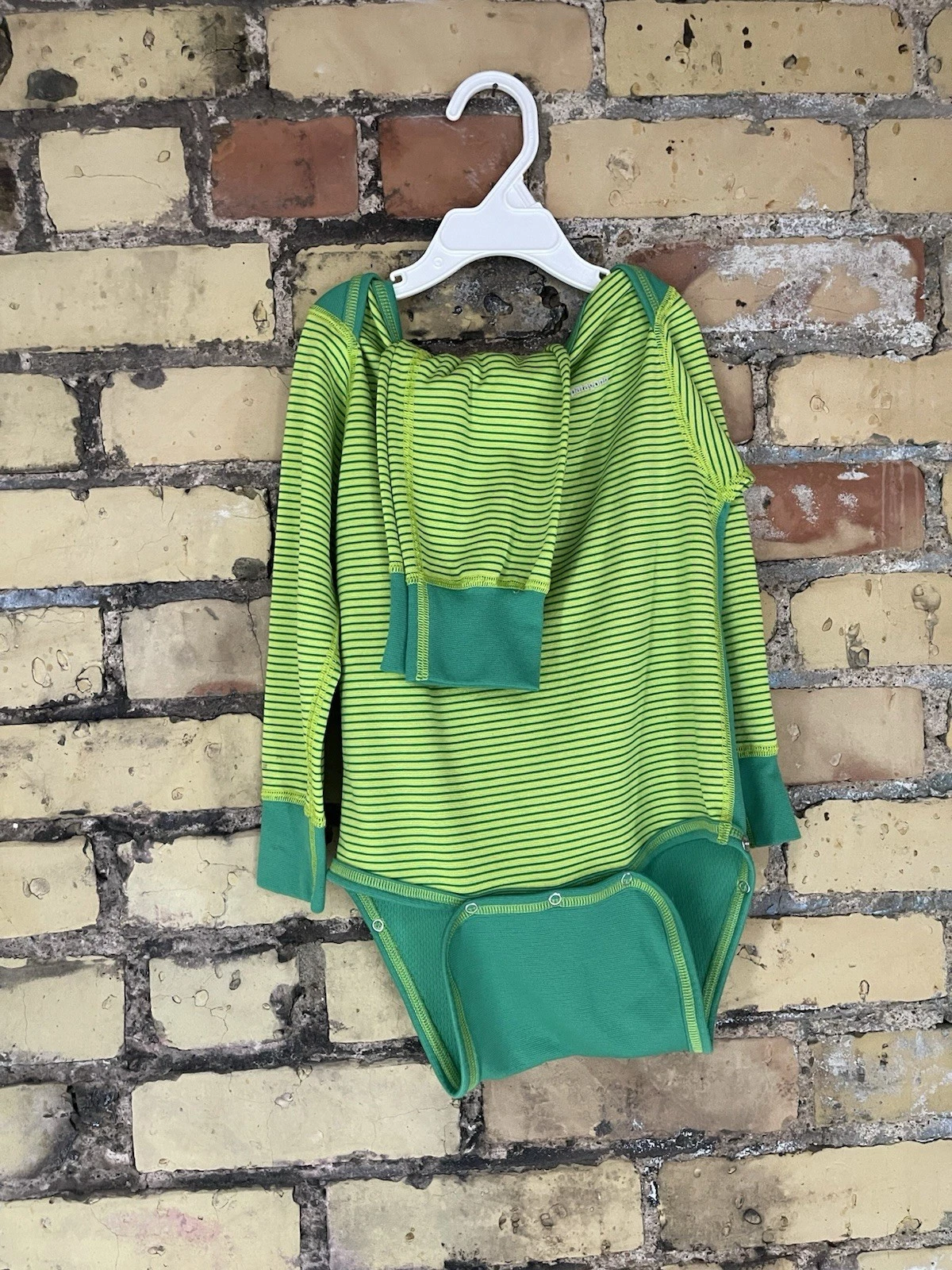 Patagonia Baby 3T Capilene Base Layer Set Green Striped Thermal Top Pants
