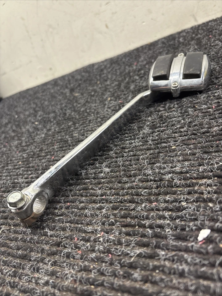 07 - 13 2009 Kawasaki Vulcan 900 VN900C rear brake pedal lever - Image 2 of 4