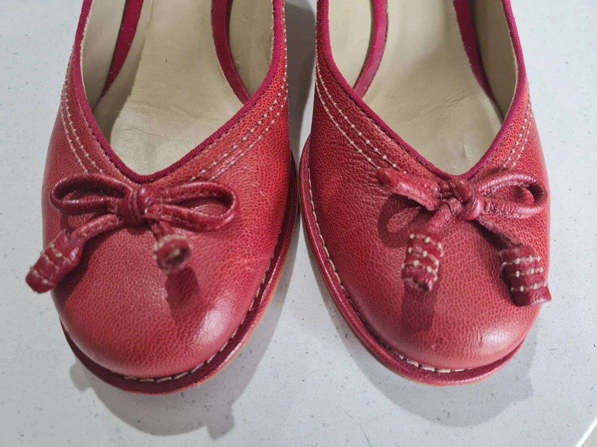 Clarks red pumps deals