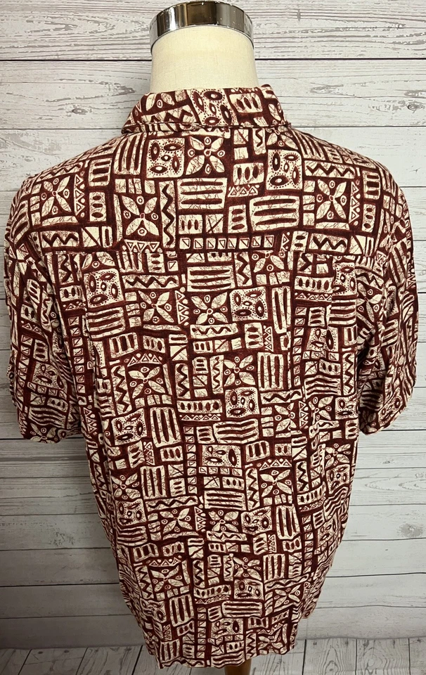 Woolrich Men's Burgundy Printed Short Sleeve Button Up Shirt Size M - Image 4 of 4