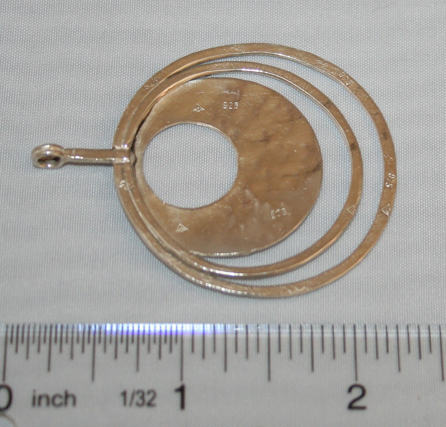 Silpada Sterling Silver Hammered "Perspectiva" Circle Pendant N1329