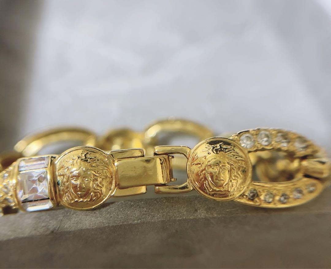 GIANNI VERSACE ブレスレット メデューサ ID プレート Gianni Versace Bracelet Gold Medusa Rhinestone Women's