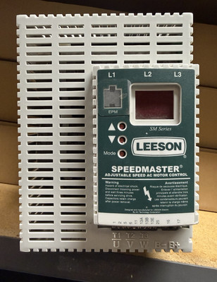 LEESON Speedmaster Adjustable Speed AC Motor Control 15 HP 400/480V 27/24A