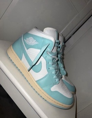 Nike Air Jordan 1 Mid Light Dew Muslin