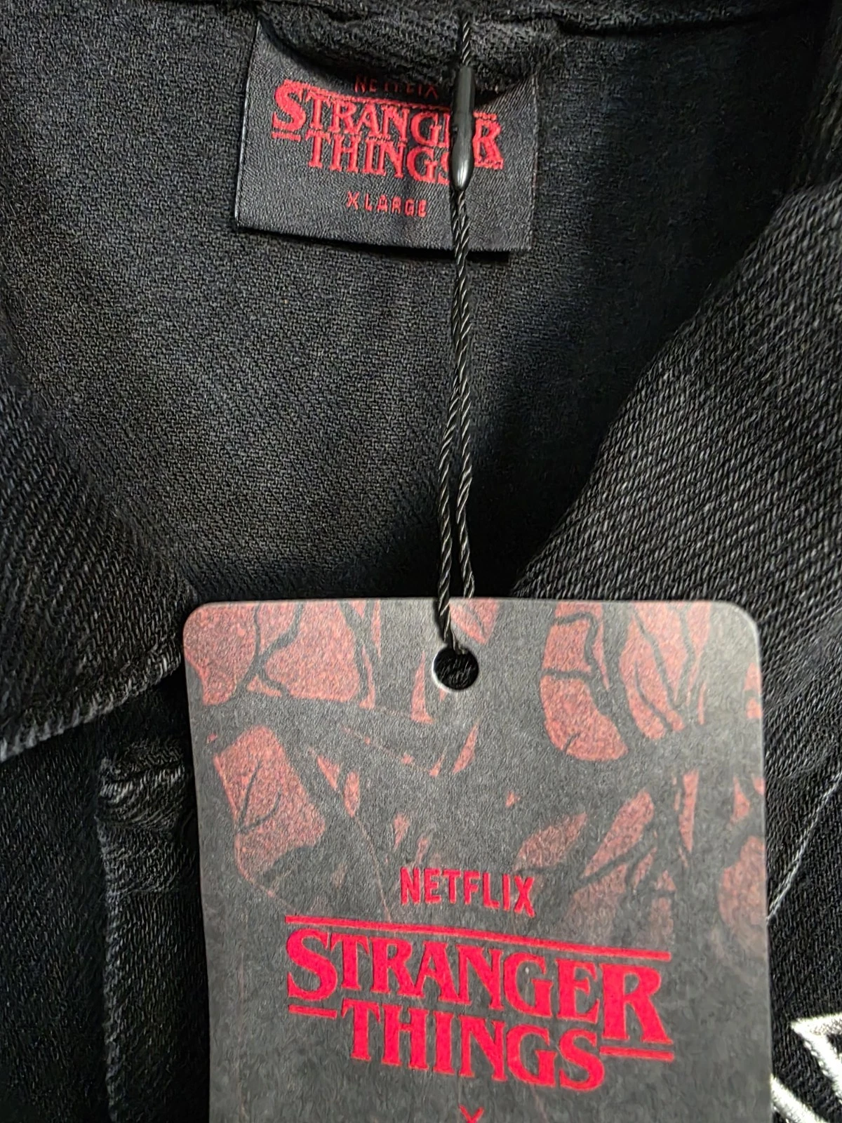 Stranger Things Hellfire Club Denim Jacket embroidered Black XL Mens/Unisex - product detail image 4