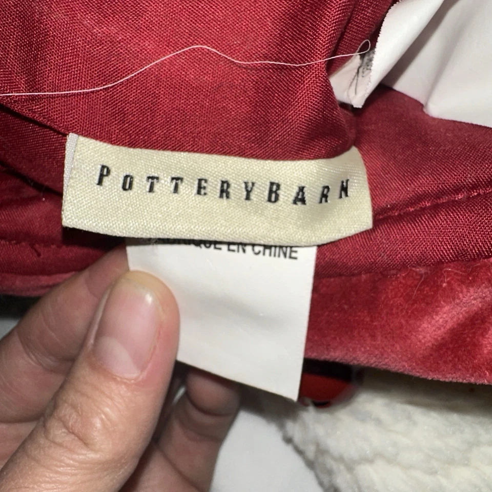 Juego de 2 medias de Navidad Pottery Barn con monograma rojo y blanco Foto 4 de 4