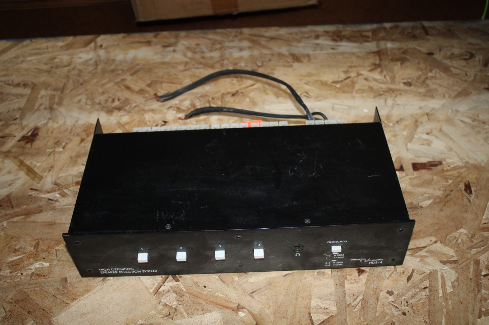 NILES AUDIO HDS-4 4 ZONE SPEAKER SELECTOR FREE SHIPPING