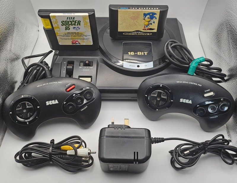SEGA Mega Drive Console Bundle PAL-I 2 Controllers PSU AV Cable Sonic Tested