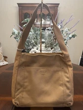 American Leather Co Leather Avery Hobo Bag NWT Cashew  (MSRP $175.00) 