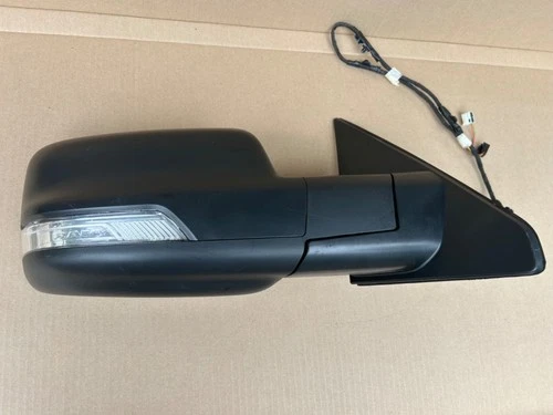 Original 2021 - 2022 Ram 1500 OEM NEW RH Passenger Side Turn Signal Door Mirror