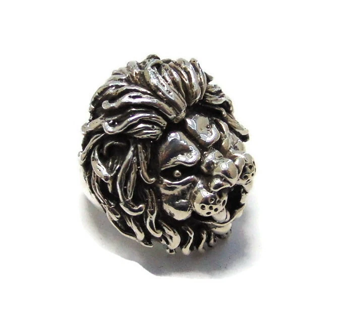 Gucci lion deals ring silver