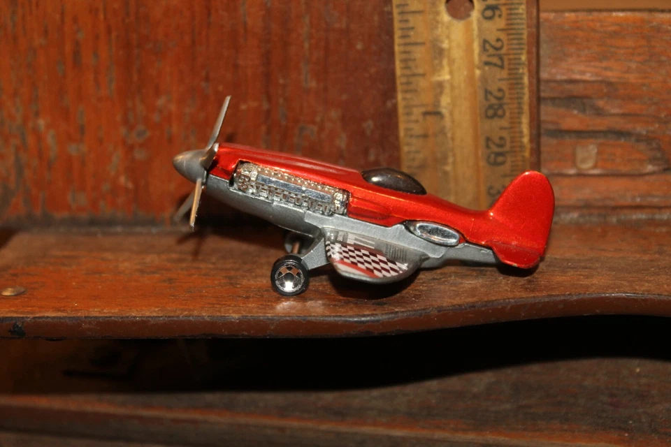 Hot Wheels 2004 de metal fundido e plástico avião Madd Propz Racing - Imagem 2 de 3