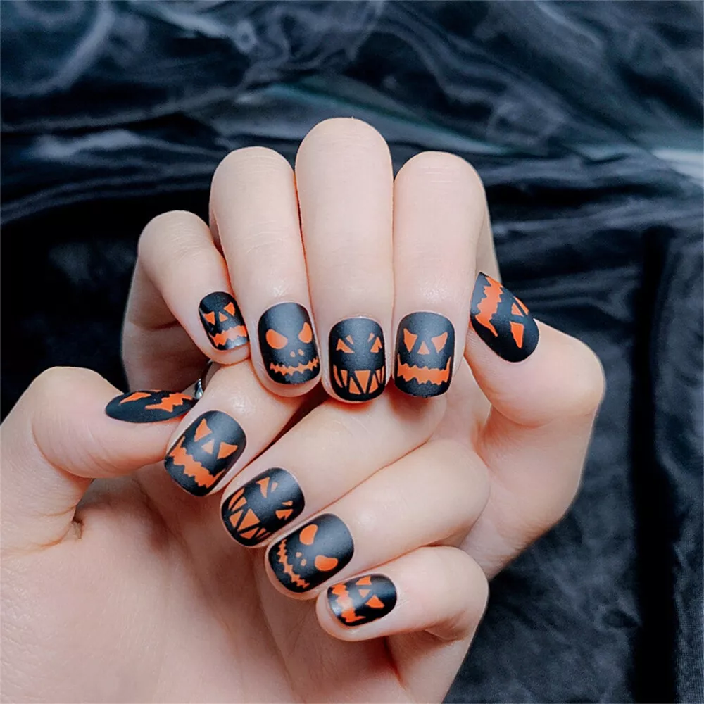 Louis Vuitton press ons by me! : r/Nails