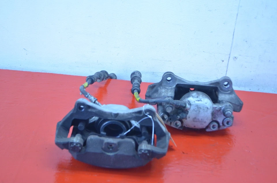 09-12 AUDI Q5 FRONT LEFT / RIGHT BRAKE CALIPER SET OEM - Image 4 of 4