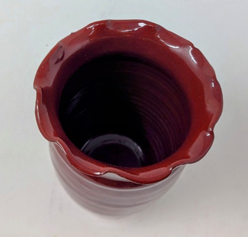 Owen’s Pottery Red Glazed Vase 6.75 inch high Signed Stamp on Bottom - Picture 5 of 6