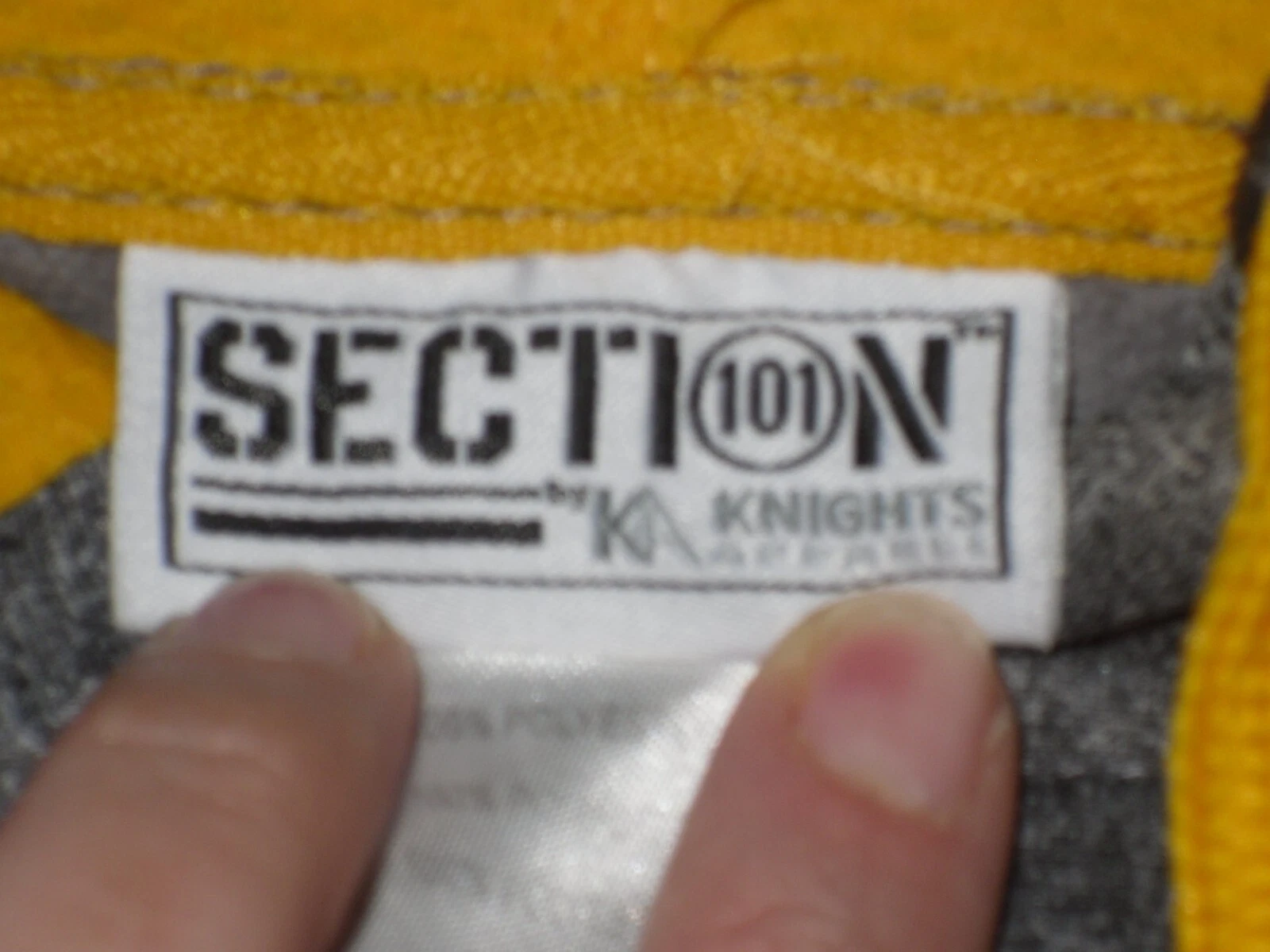 VETEMENTS Felpa con cappuccio Knights Apparel Iowa Hawkeyes grigia taglia XL 40 42 sezione 101