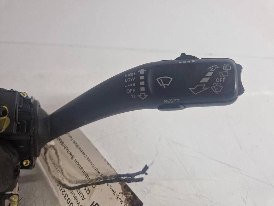 AUDI Q5 MK1 2009 INDICADOR LIMPIAPARABRISAS COLUMNA DIRECCIÓN TALLOS 8K0953502BJ4PK Foto 2 de 4