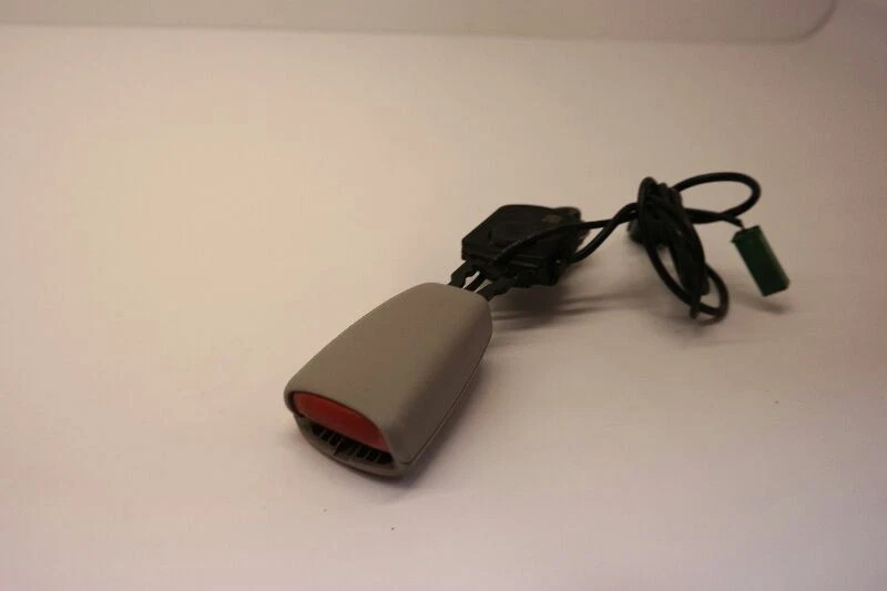 06-13 VOLVO 70 SERIES FRONT PASSENGER RIGHT SEAT BELT BUCKLE OEM TAN Foto 2 de 4