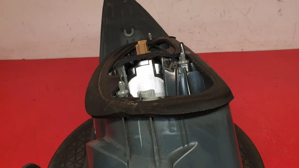 MAZDA CX-7 TAIL LIGHT PASSENGER SIDE NEARSIDE LH 2011 5 DOOR — 第 3/4 张图片