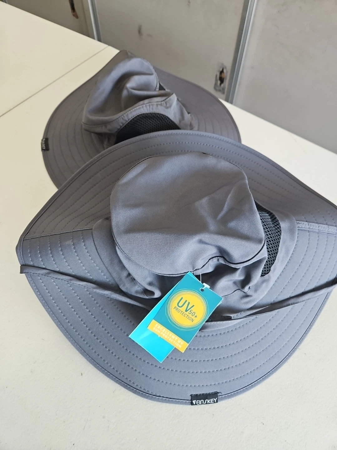 2 EINSKEY Unisex Sun Hat Waterproof Wide Brim Bucket Hat Packable Fishing Hiking