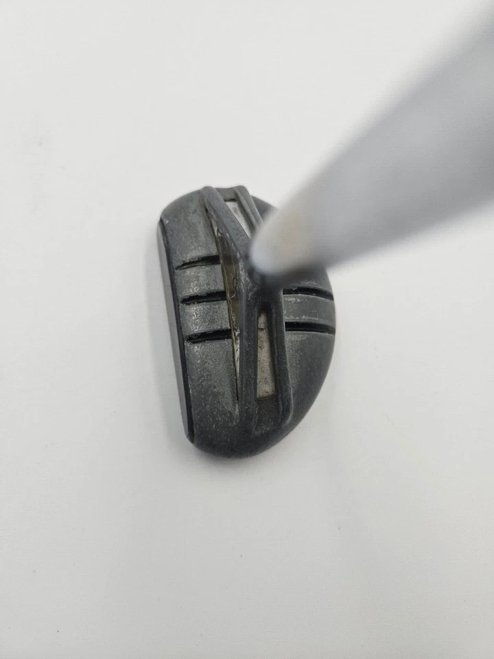 Confidence Spider Tarantula Right Handed Putter, Steel Shaft, Approximately 35" - Image 4 of 4