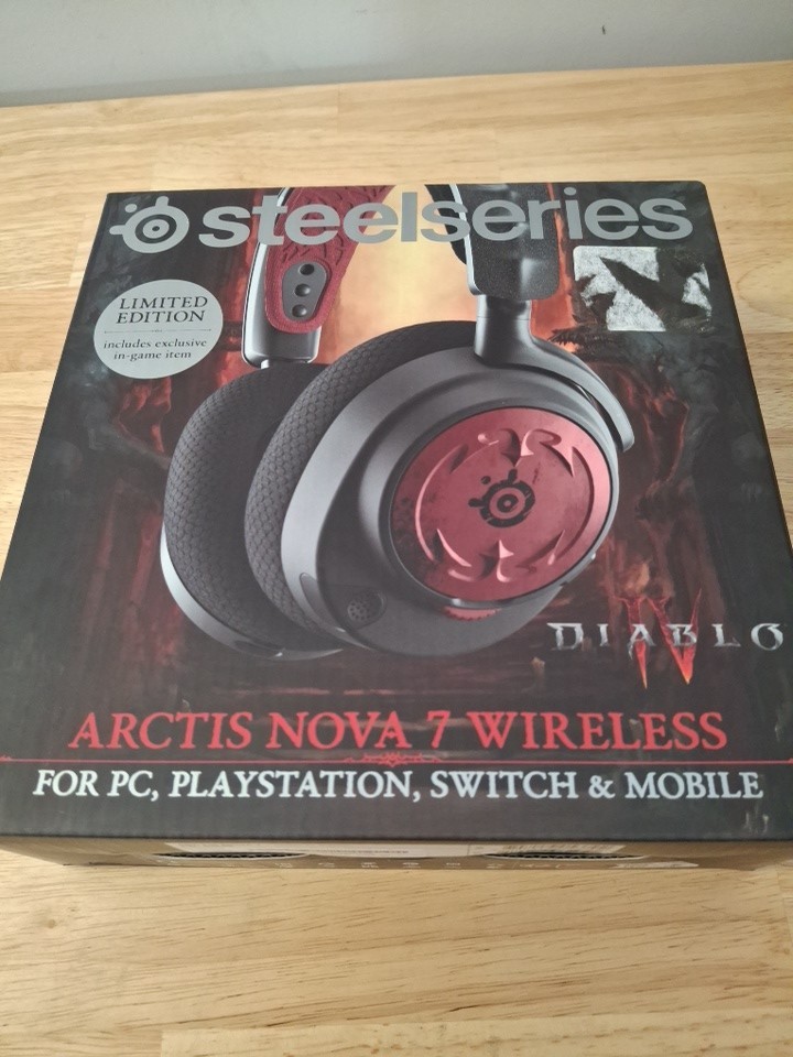 SteelSeries Arctis Nova 7 Diablo IV 限定版 SteelSeries Arctis Nova 7 - Diablo 4 Limited Edition for