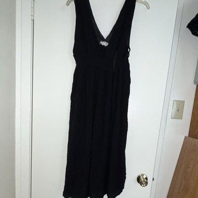 Just Found Women's Black Sleeveless V-Neck Lace-Up Rayon dress XL