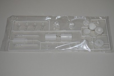 REVELL SATURN V APOLLO 11 04909  PARTS  LUNAR MODULE+COMMAND MODULE+MORE 1/144