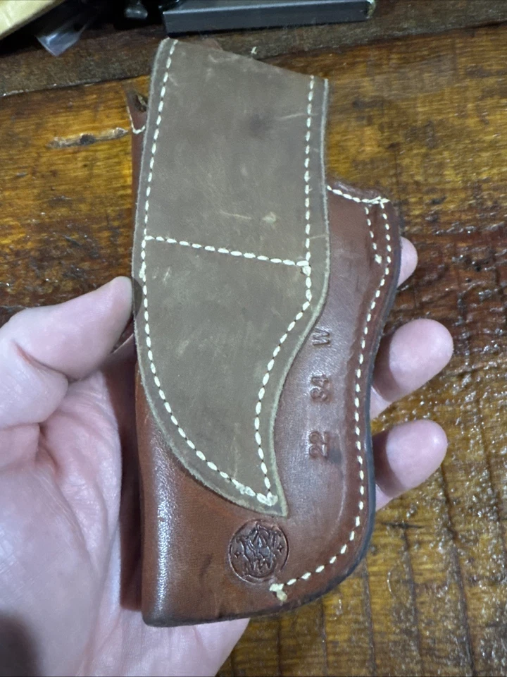 Leather Smith & Wesson S&W 22-34W RH Belt Holster Basket Weave. For K Frame 4” - Image 4 of 4