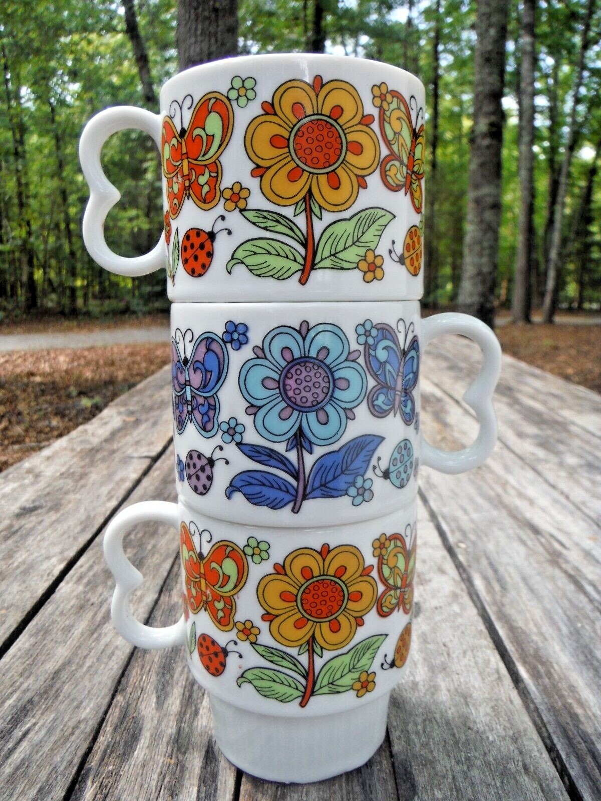 stackable coffee cups