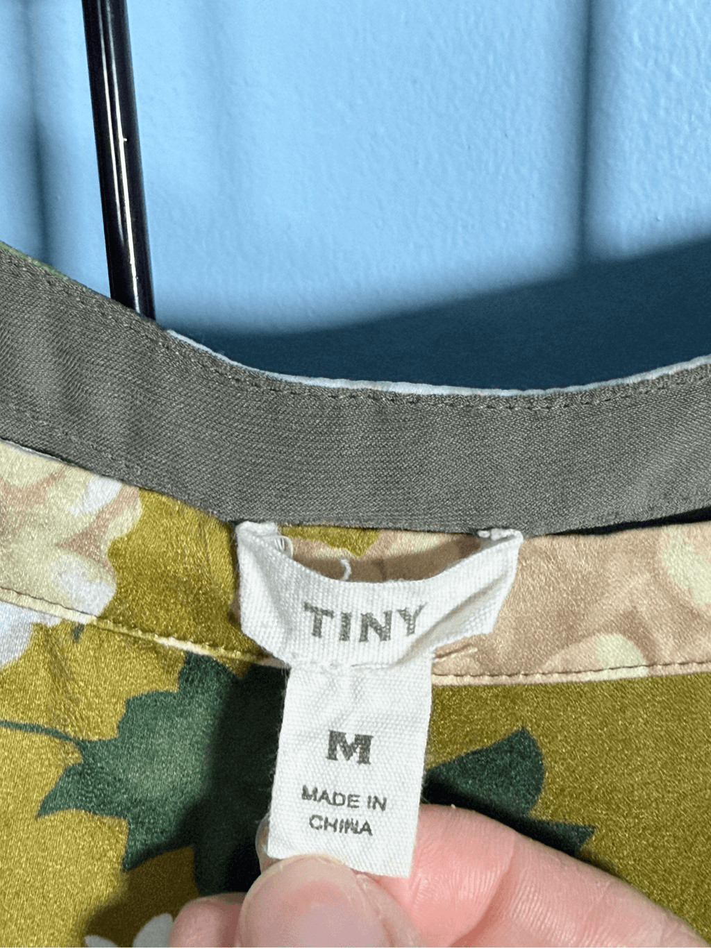 Tiny Anthropologie Patchwork Blooms Blouse Womens… - image 4