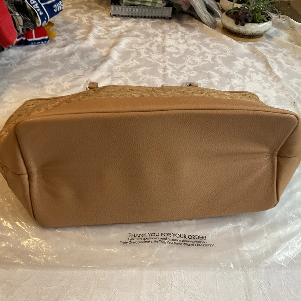 НОВЫЙ!! Сеттер Thirty One Style (коричневый металлик пробка) - Изображение 4 из 4