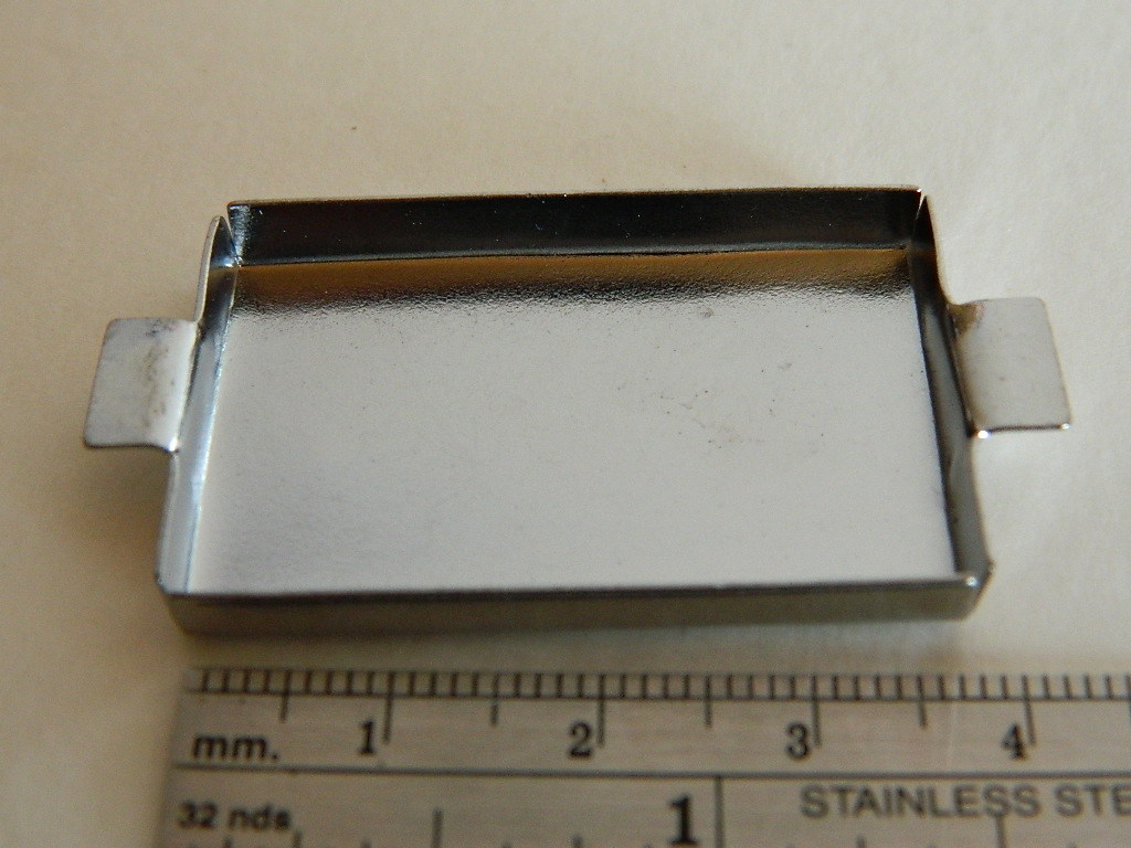 (KP2.13) 1/12th scale DOLLS HOUSE METAL SILVER COLOURED TRAY