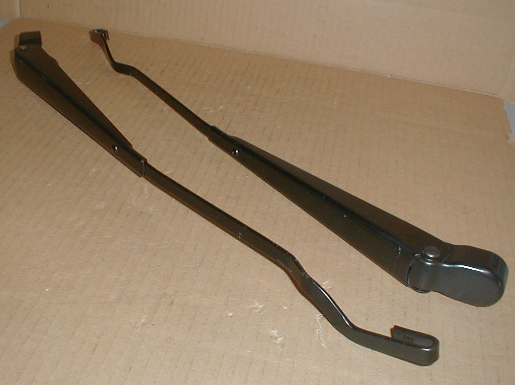 Maserati Biturbo   WIPER ARM SET windshield  New  313320118