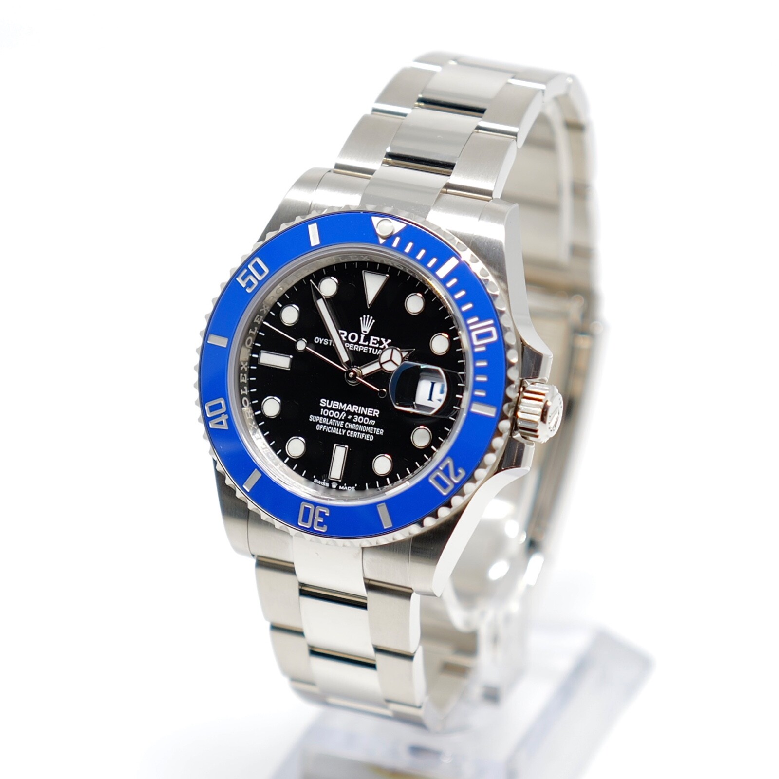 Rolex Submariner 126619LB Box and Papers 2023 NEW/UNWORN Full Set image 2