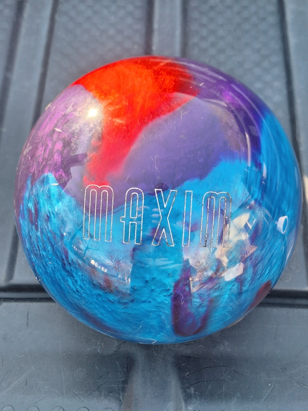 EBONITE MAXIM BOWLING BALL 11 lb CLASSIC USA MADE BLUE Red P