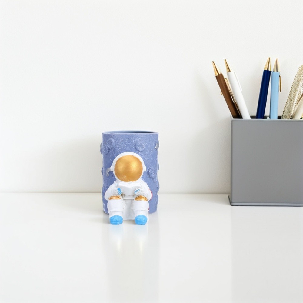  2pcs Astronaut Pencil Cup: Decorative Resin Pen Holder - Space Desk Organizer -