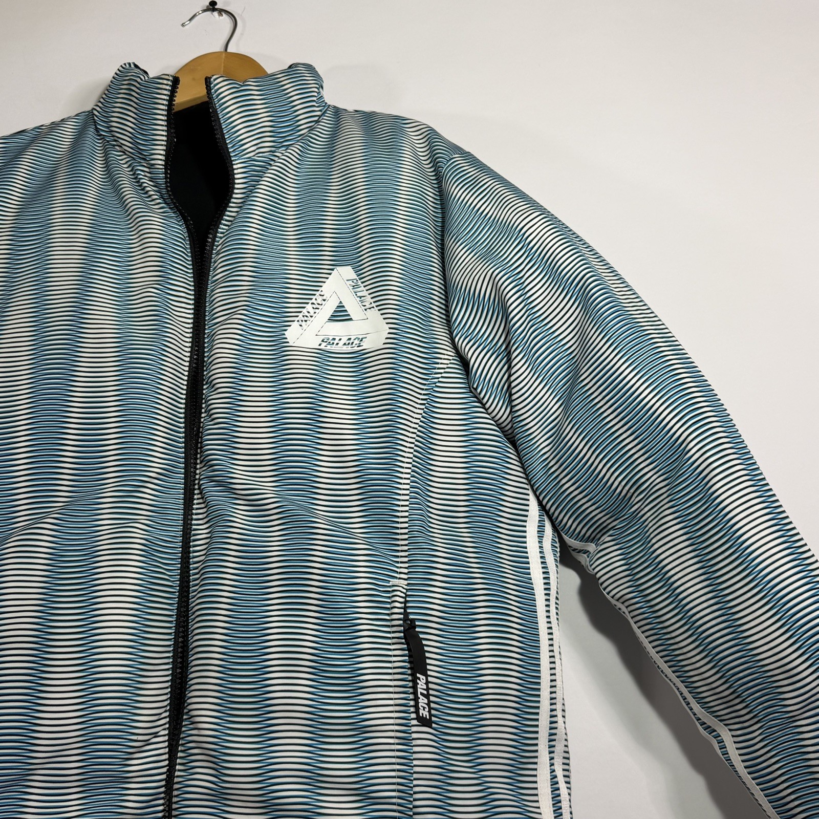 Palace x Adidas Puffer Coat Jacket Black Blue Reversible Mens - size Medium image 5