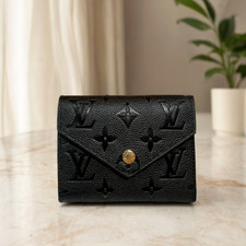 Louis Vuitton Victorine Monogram Empreinte Black Leather Trifold Wallet ^*/