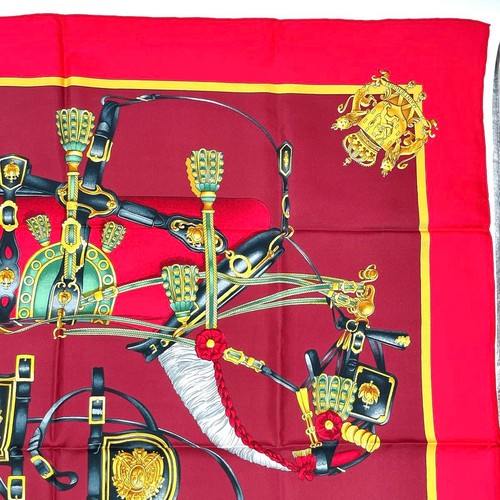HERMES Bufanda de Seda Harnais de Cour 90cm Rojo Elegante Accesorio de Moda - Imagen 7 de 10