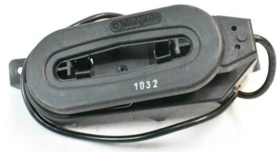 2000 - 2006 Mercedes S500 RIGHT TRUNK KEYLESS GO ANTENNA 2208201575 