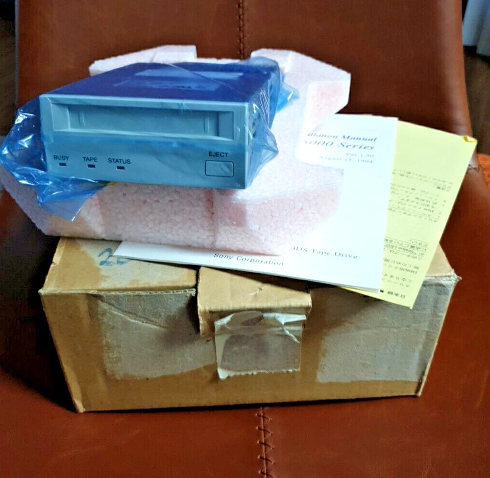 Vintage Sony SDT-5000 - Digital Data Storage Internal SCSI / SCSI-2 Drive - NEW - Image 3 of 4