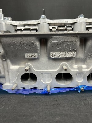 Honda Acura Integra GSR B18c1 Cylinder Head VTEC P72 1994 Cams