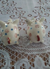 Vintage Collectible Smiling pigs w/Red Circles & Blue Dots Salt & Pepper Shakers — photo 3