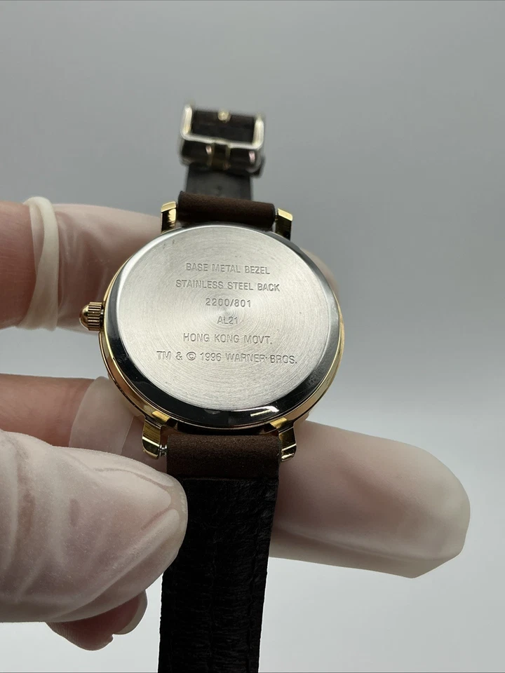 Reloj Armitron Warner Bros. Lola Bunny Foto 4 de 4