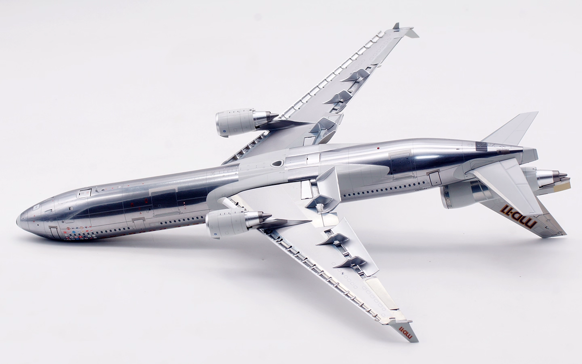 SQ Wings 1:200 MD-11 N111MD 初号機 SQ Wings 1:200 MD-11 N111MD 初号機 【公式通販】
