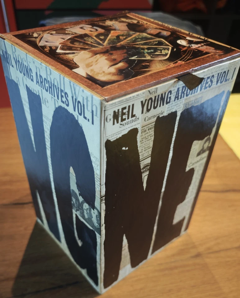 Neil Young Archives Vol. 1 DVD Audio Box Set ohne Journey Through The Past - Bild 3 von 4