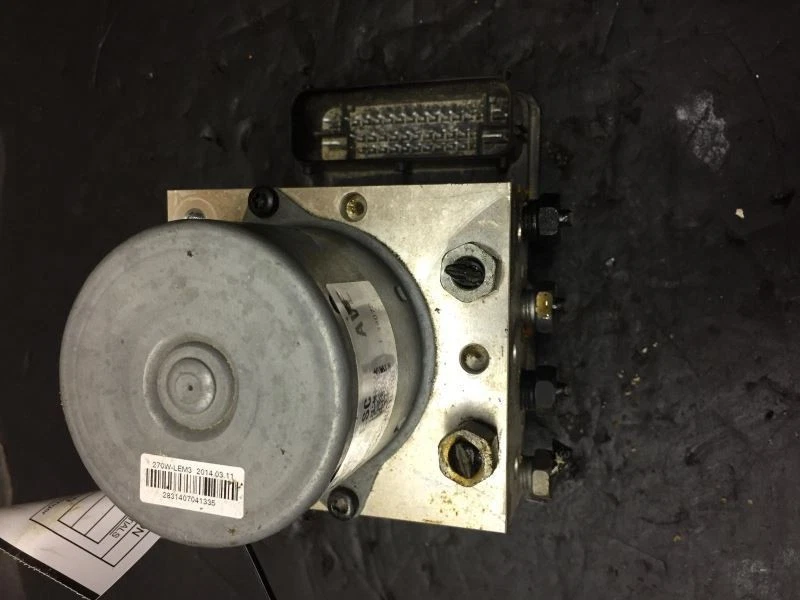 MÓDULO BOMBA FRENO ABS 2014 BUICK ENCORE SOLO 15 K MILLAS, COMO NUEVO Foto 2 de 4