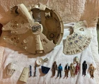 Lot of Vintage Kenner Star Wars MILLENNIUM FALCON (1979) + 8 Action Figures