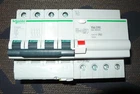 SCHNEIDER ELECTRIC 32AMPERE TETRAPOLAR DIFFERENTIAL CIRCUIT BREAKER 32A 30mA